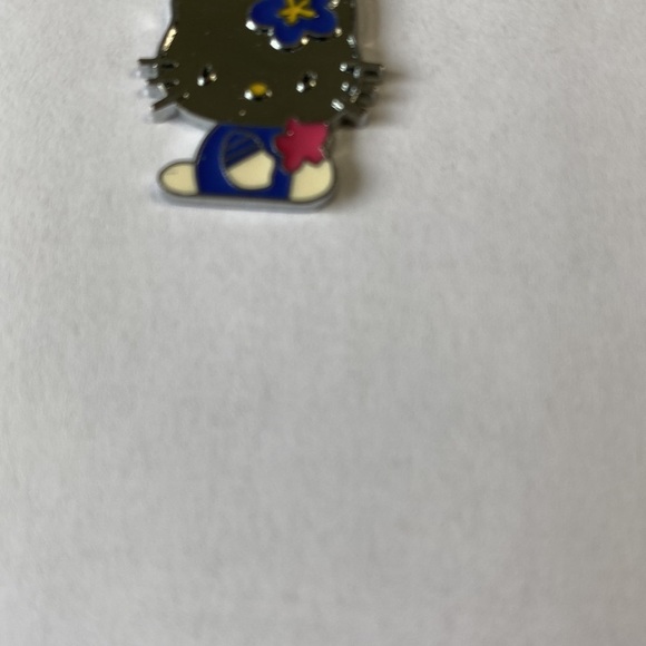 Hello Kitty Pendent PRICE FIRM 💥 - Picture 3 of 7